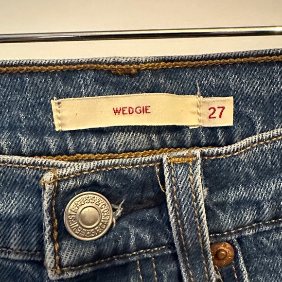 Levi's Wedgie High Rise Women Jeans - Picture 2 of 4